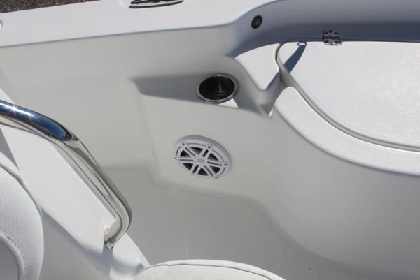 2016 Sea Hunt RZR 22 - Image 16