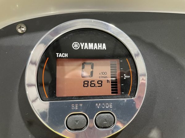 2018 Robalo R207 - Image 9