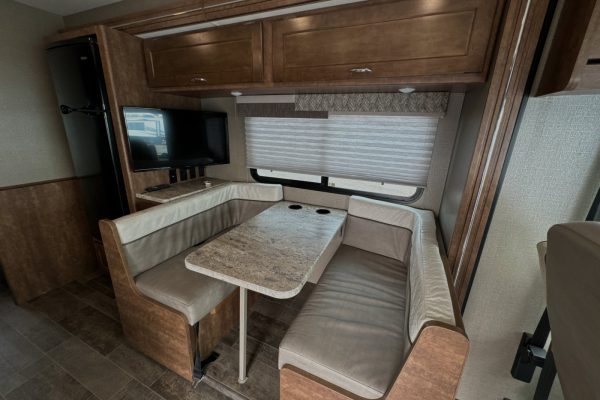 2018 Winnebago Intent 26T - Image 11