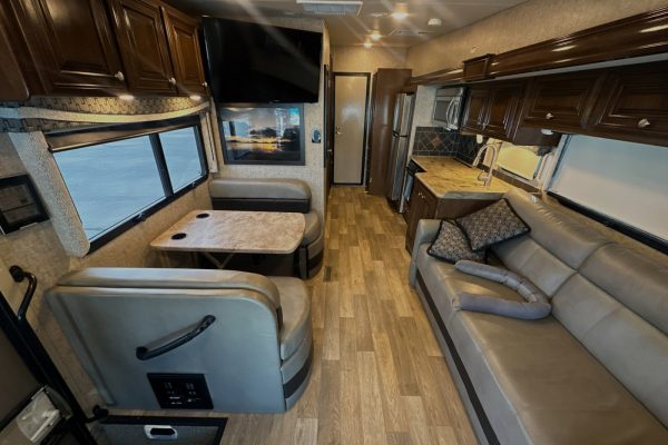 2017 Thor Motor Coach Outlaw 37BG - Image 11