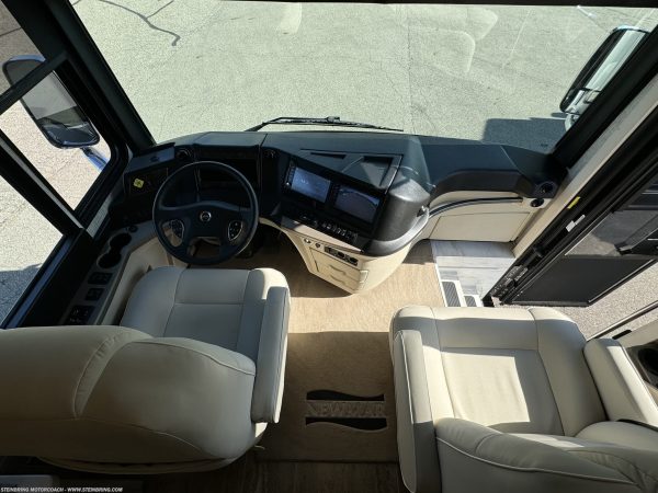 2022 Newmar Dutch Star 4369 - Image 13