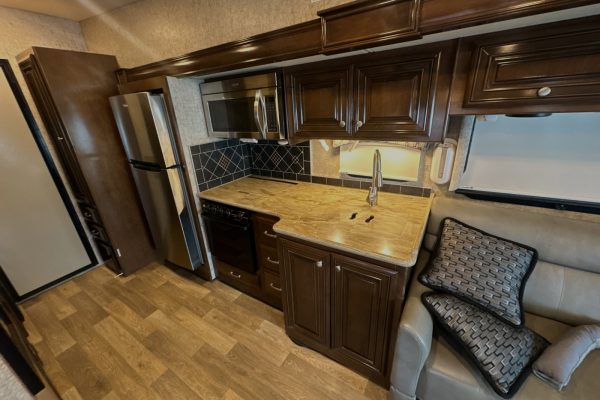 2017 Thor Motor Coach Outlaw 37BG - Image 13