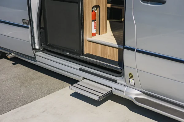 2021 Airstream Interstate 24GT Tommy Bahama Relax Edition - Image 30