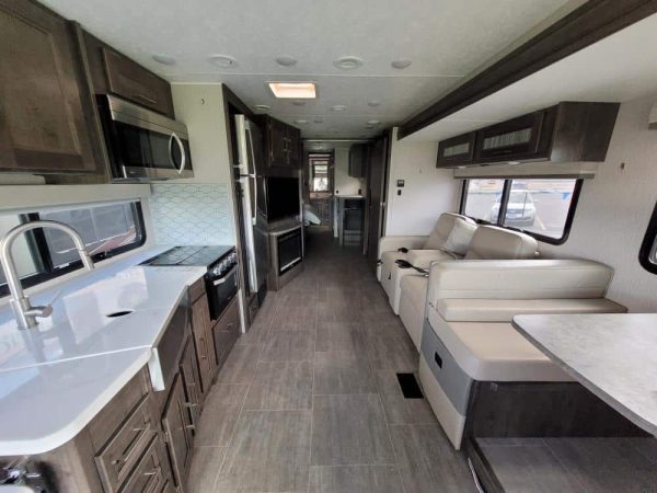 2022 Coachmen Mirada 35ES - Image 14