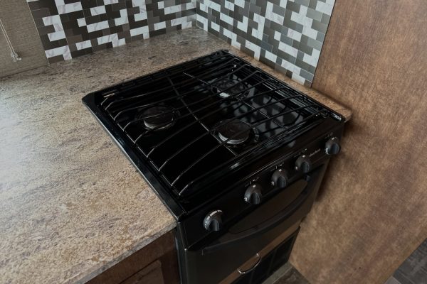 2018 Winnebago Intent 26T - Image 16