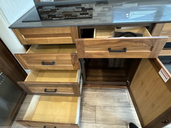 2022 WINNEBAGO JOURNEY 34N - Image 71