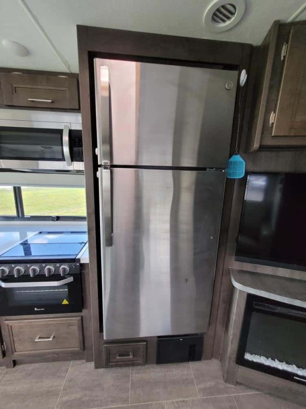 2022 Coachmen Mirada 35ES - Image 19