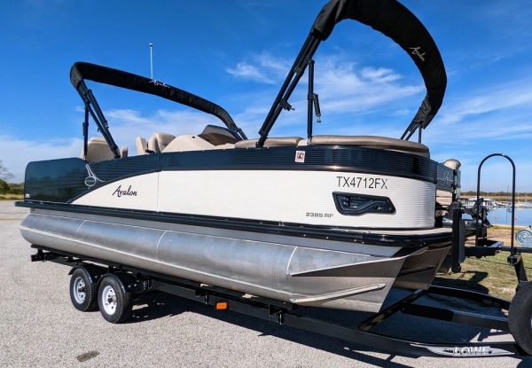 2020 Avalon Catalina Texas Edition Rear Fish 23'