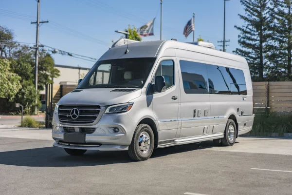 2021 Airstream Interstate 24GT Tommy Bahama Relax Edition - Image 19