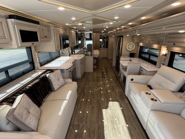 2022 Newmar Dutch Star 4369 - Image 3