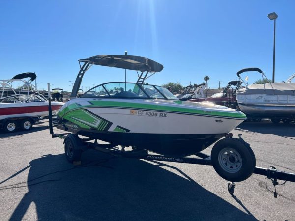 2017 Chaparral 223 Vortex VRX - Image 4