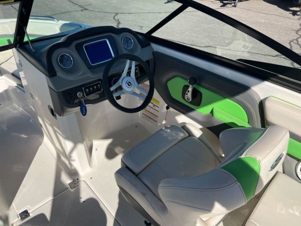 2017 Chaparral 223 Vortex VRX - Image 6