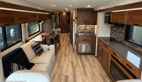2022 WINNEBAGO JOURNEY 34N - Image 56