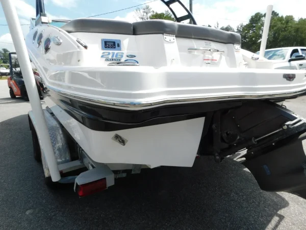 2016 Chaparral 216 SSI - Image 2