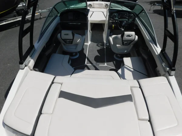 2016 Chaparral 216 SSI - Image 8