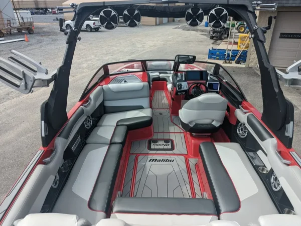 2016 Malibu  Wakesetter M235 - Image 11