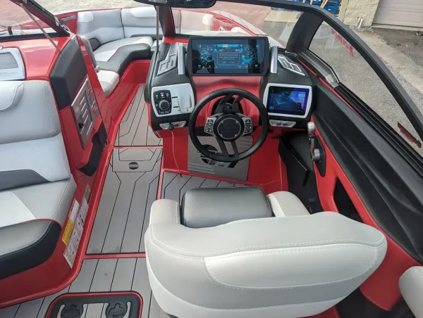 2016 Malibu  Wakesetter M235 - Image 16
