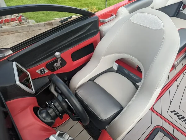 2016 Malibu  Wakesetter M235 - Image 23