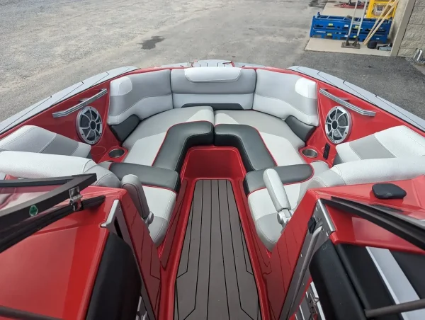 2016 Malibu  Wakesetter M235 - Image 24