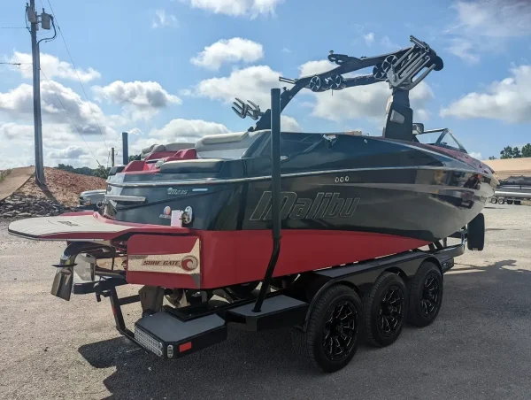 2016 Malibu  Wakesetter M235 - Image 4