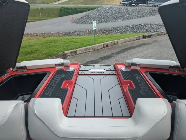 2016 Malibu  Wakesetter M235 - Image 32