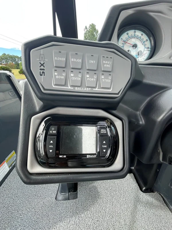 2017 Axis A24 - Image 9