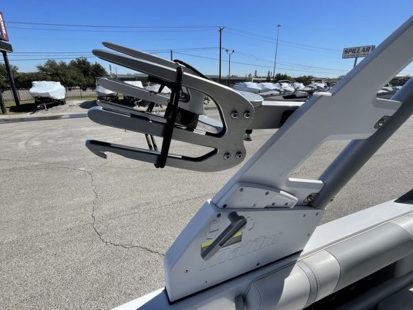 2019 Malibu Boats 21 VLX - Image 17