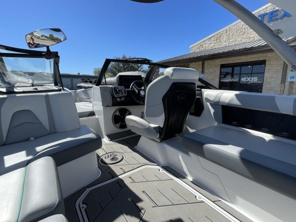 2019 Malibu Boats 21 VLX - Image 23