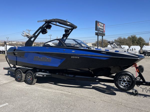 2020 Malibu Boats 23 MXZ - Image 17
