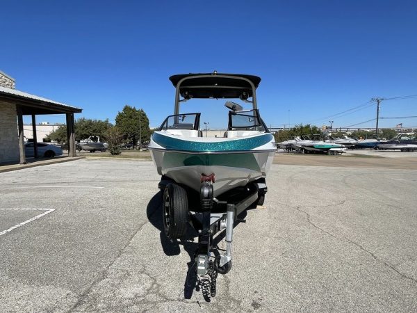 2019 Malibu Boats 21 VLX - Image 24