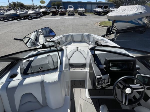 2019 Malibu Boats 21 VLX - Image 25