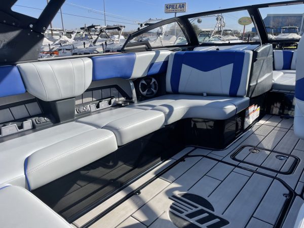 2020 Malibu Boats 23 MXZ - Image 22
