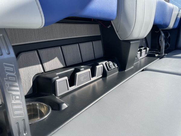 2020 Malibu Boats 23 MXZ - Image 24