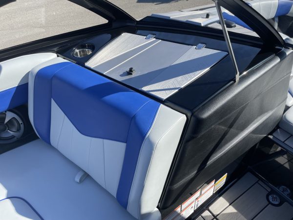 2020 Malibu Boats 23 MXZ - Image 25