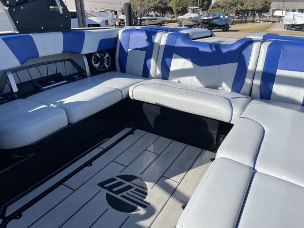 2020 Malibu Boats 23 MXZ - Image 27