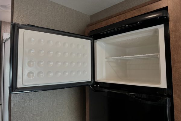 2018 Winnebago Intent 26T - Image 22