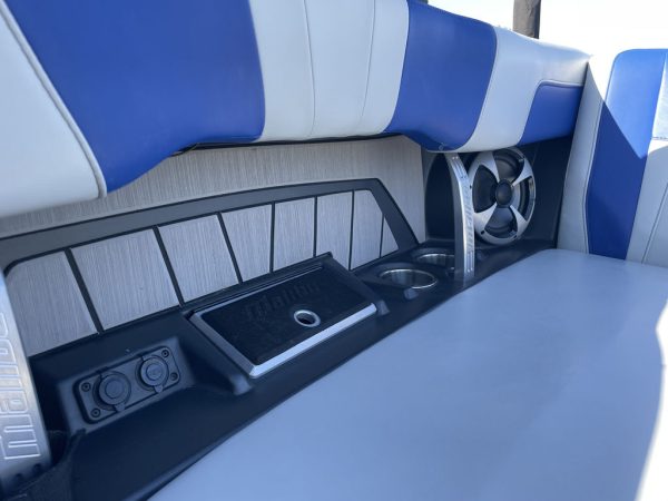 2020 Malibu Boats 23 MXZ - Image 40