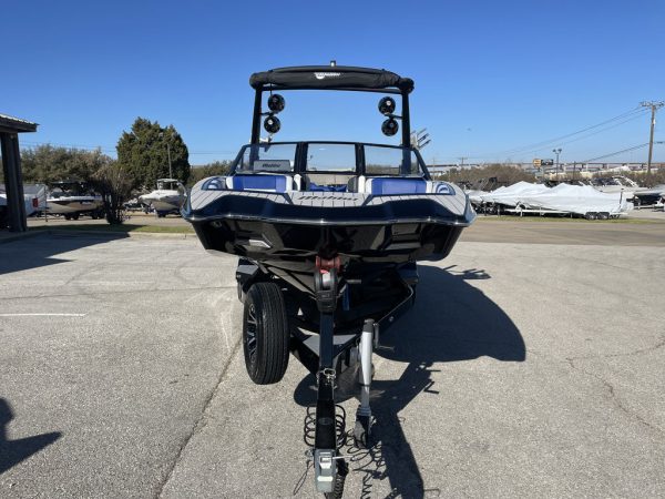 2020 Malibu Boats 23 MXZ - Image 4