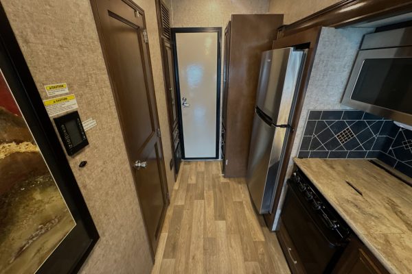 2017 Thor Motor Coach Outlaw 37BG - Image 23