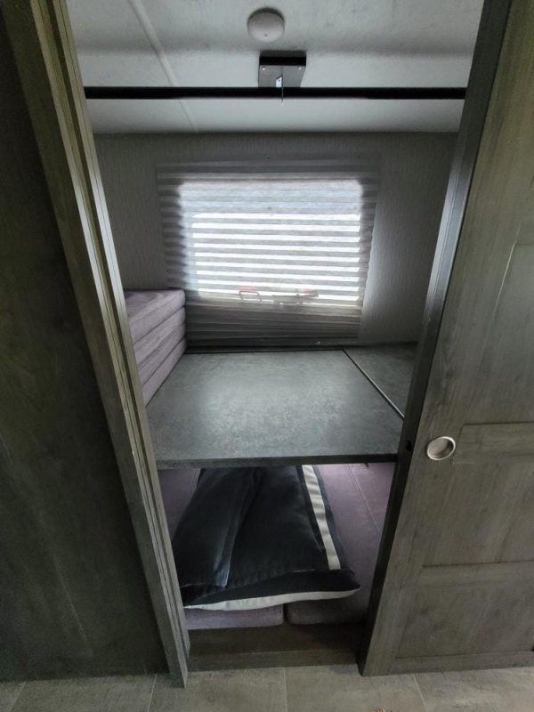 2022 Coachmen Mirada 35ES - Image 25