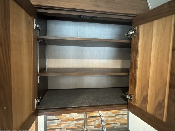 2022 WINNEBAGO JOURNEY 34N - Image 2