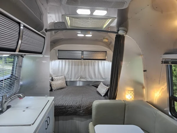 2019 Airstream Bambi Sport 22FB - Image 21