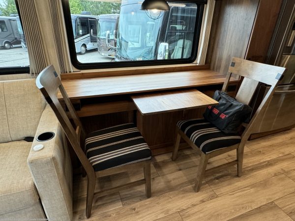 2022 WINNEBAGO JOURNEY 34N - Image 5