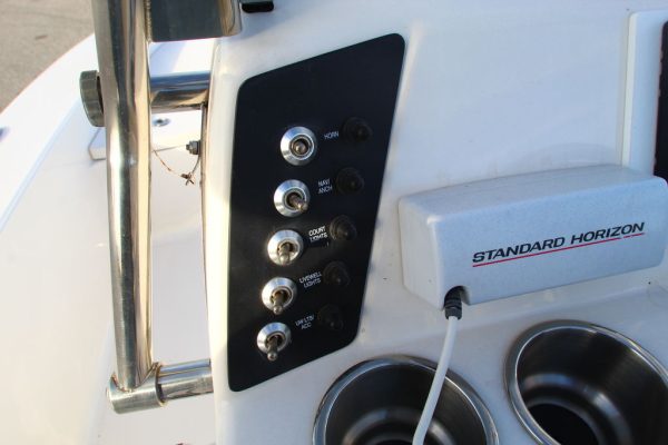 2017 Robalo 206 Cayman - Image 2