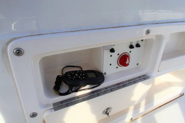 2017 Robalo 206 Cayman - Image 18