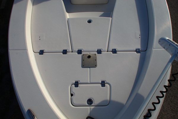 2017 Robalo 206 Cayman - Image 29