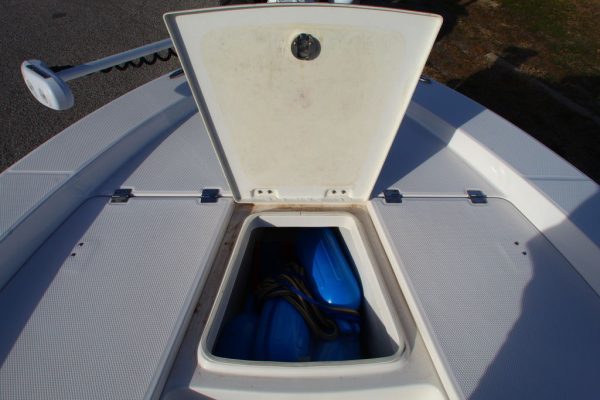 2017 Robalo 206 Cayman - Image 4