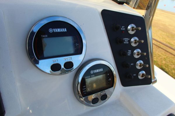 2017 Robalo 206 Cayman - Image 36