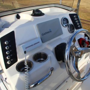2017 Robalo 206 Cayman