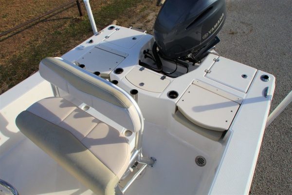 2017 Robalo 206 Cayman - Image 43